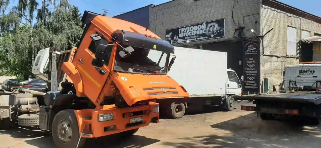 Ремонт грузовика КАМАЗ
